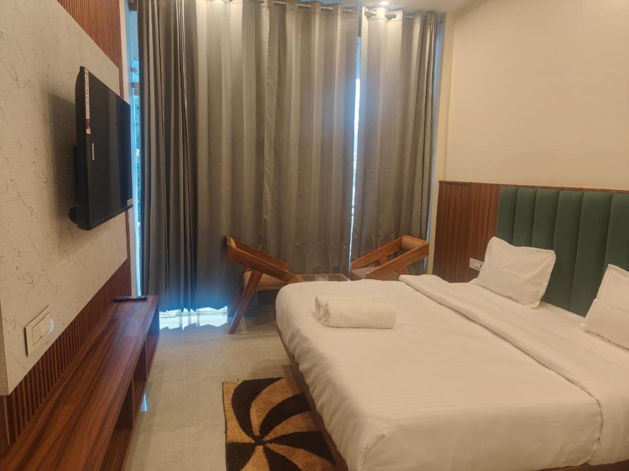 Aroma Resort Rishīkesh Exterior foto