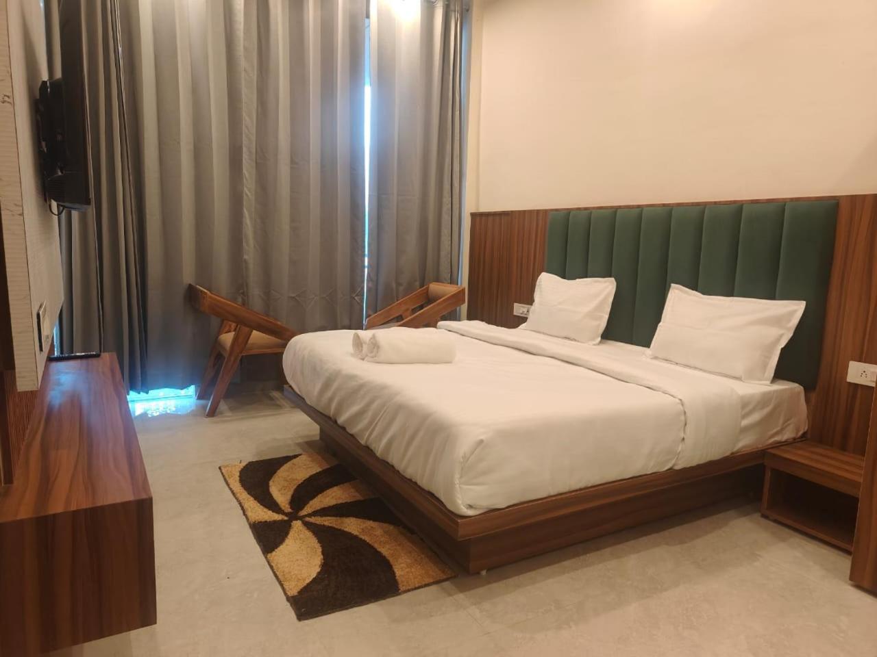 Aroma Resort Rishīkesh Exterior foto